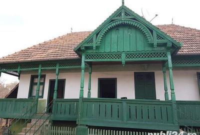 Casă cu 3 camere cu Teren 4000 Mp în Iacobeni - 1