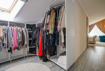 Apartament cu 4 camere decomandat, mobilat în Florilor - 28