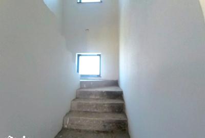 Casă cu 6 camere cu Teren 474 Mp în Șcheia - 9