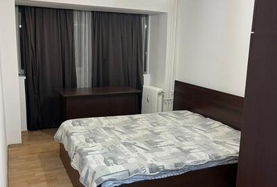 Apartament cu 3 camere decomandat în Tomis II