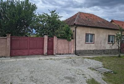Casă cu Teren 1200 Mp în Bocsig - 2