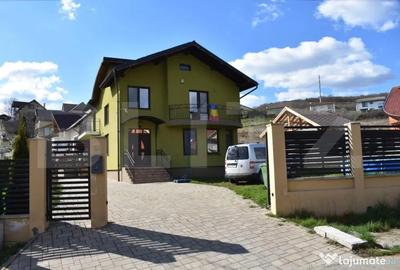 Casă cu 4 camere cu Teren 550 Mp în Sâncraiu de Mureș