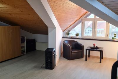 Casă cu 7 camere cu Canalizare în Apărătorii Patriei - 4