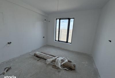Casă cu 4 camere decomandat cu Teren 420 Mp în Berceni
