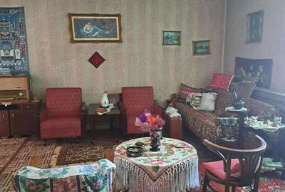 Casa de vanzare cu 2 camere , langa Liceul Economic , 110.000 euro neg - 11