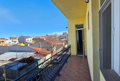 Închiriez apartament, pe termen lung, în zona Trocadero - 11