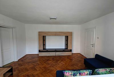 Apartament cu 3 camere semidecomandat în Gheorghe Lazăr