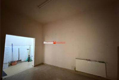 Spatiu comercial ultracentral de inchiriat - 14