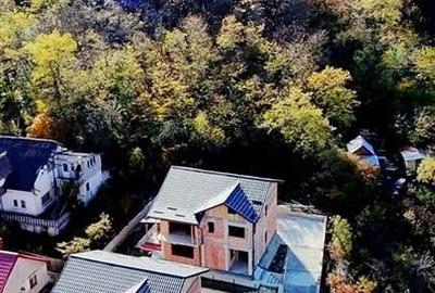 Casa de vanzare cu priveliste frumoasa - 1