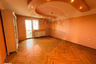 Casă cu 4 camere în Sânmartin - 2