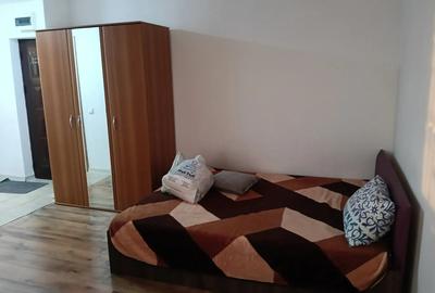 Garsonieră decomandată în Vitan