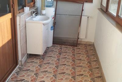 Inchiriez Vila Piata Muncii, metrou, P+3, 430 mp, 12 camere, gaze, apa, curent, aer conditionat - 6