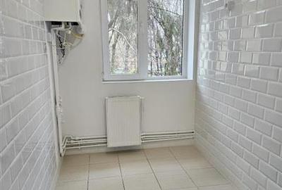 Apartament cu 3 camere decomandat, mobilat în 7 Noiembrie - 7