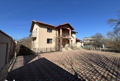 Casă cu 5 camere cu Teren 768 Mp în Poienarii Burchii - 1
