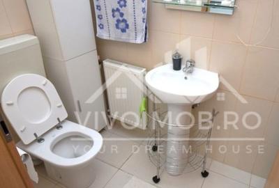 Apartament cu 3 camere decomandat în Tei
