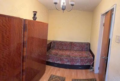 Apartament cu 2 camere semidecomandat în Caracal