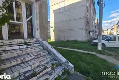 Spațiu comercial, de 26 mp, în Uric - 2