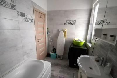 Apartament cu 2 camere decomandat în Șelimbăr