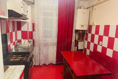 Apartament cu 3 camere semidecomandat în Central - 5