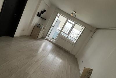 Apartament cu 2 camere semidecomandat în Chiajna