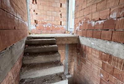 Duplex de vanzare  ,119 mp utili , zona Vivo - 18