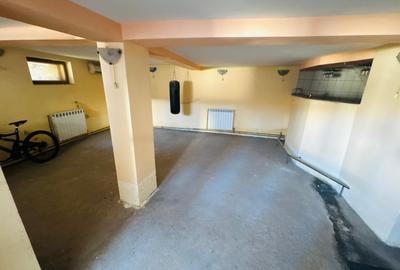 Casă individuală cu 8 camere cu Canalizare în Crihala - 5