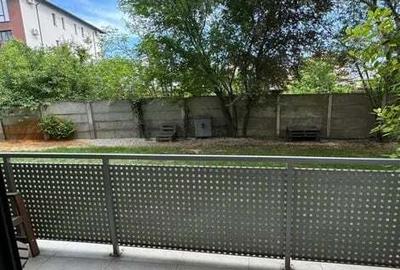 Apartament cu 3 camere semidecomandat în Girocului - 1