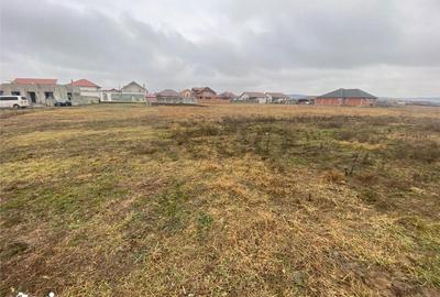 Teren de 572 mp, în Central - 3