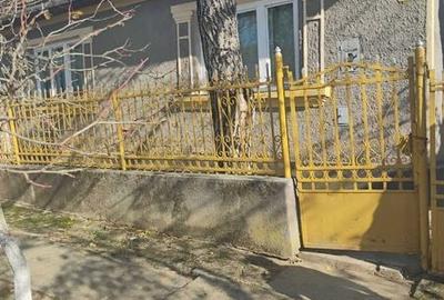 Casă cu 3 camere cu Teren 75 Mp în Central