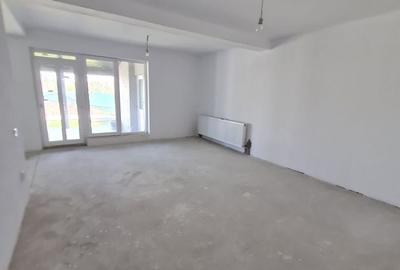 Duplex cu 4 camere cu Canalizare în Parța - 2