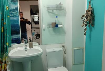 Apartament cu 3 camere semidecomandat în Iancului