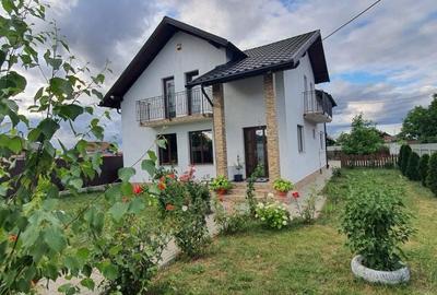 Casă cu 4 camere în Central - 5