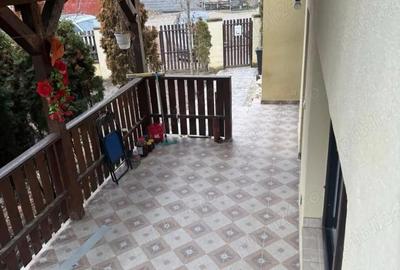 Casă cu Teren 250 Mp în Central