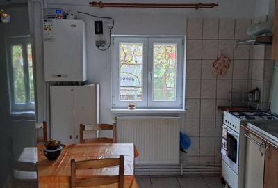 Casă cu 4 camere cu Teren 353 Mp în Republicii - 3