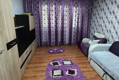 Apartament cu 2 camere decomandat în 9 Mai - 8