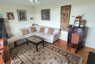 Apartament cu 3 camere decomandat în Circumvalațiunii - 3