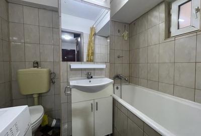 3 Camere Magazin Bucur Obor - Bloc ALMO 1 - Mobilat si Utilat - 10