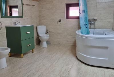 Casă cu 5 camere cu Teren 377 Mp în Central - 3