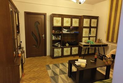 Apartament cu 2 camere semidecomandat în Central - 1