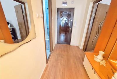 Apartament cu 2 camere nedecomandat, mobilat în 9 Mai - 16