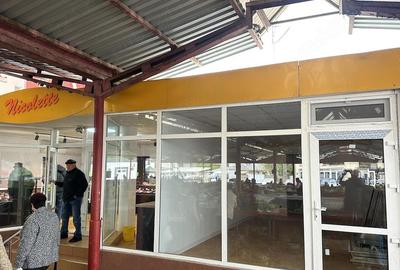 Spațiu comercial, de 30 mp, în Central - 6