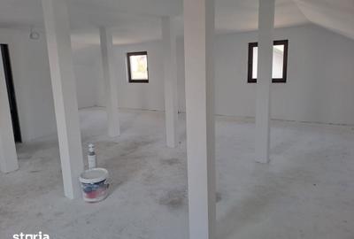 Casă cu 5 camere cu Teren 400 Mp în Central