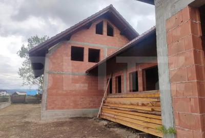 Casă cu 7 camere cu Teren 770 Mp în Marginea - 10