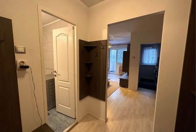 Garsonieră decomandată, mobilată în Titan - 3