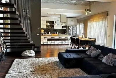 Casă cu Teren 7 Mp în Central - 5