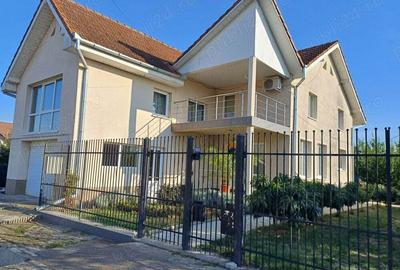 Vand casa, constructie 2008, curte si gradina in suprafata de 2000 mp - 1