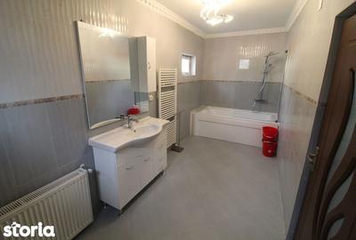 Casă cu 4 camere cu Teren 750 Mp în Central - 12