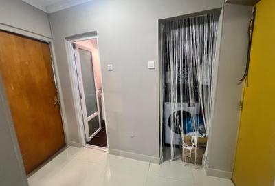 Centru apartament 3 camere renovat etajul 1 vedere stradala - 10