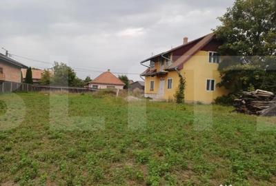 Casă cu 3 camere cu Teren 1856 Mp în Central - 10