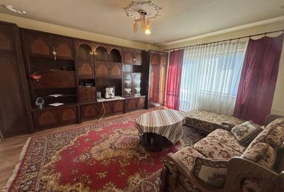 Apartament cu 3 camere decomandat, mobilat în Dâmbovița - 1